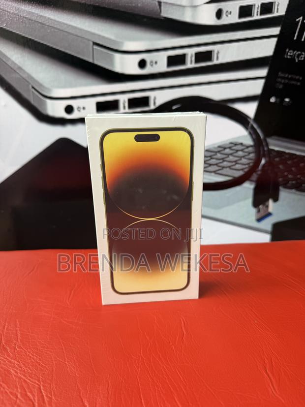 Apple iPhone 14 Pro 256 GB Gold - main view