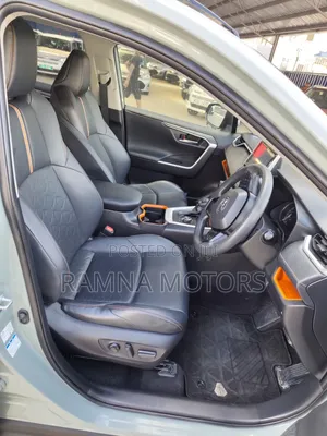 Toyota RAV4 2020 Green