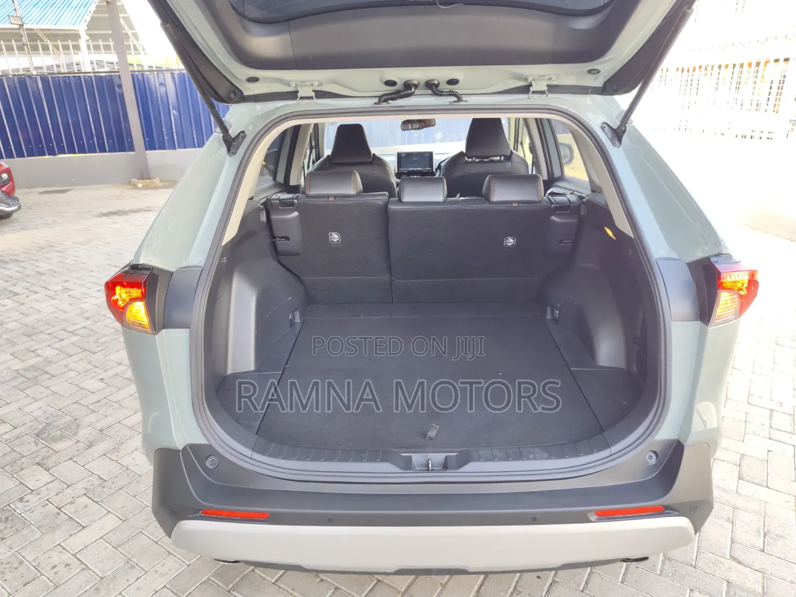 Toyota RAV4 2020 Green