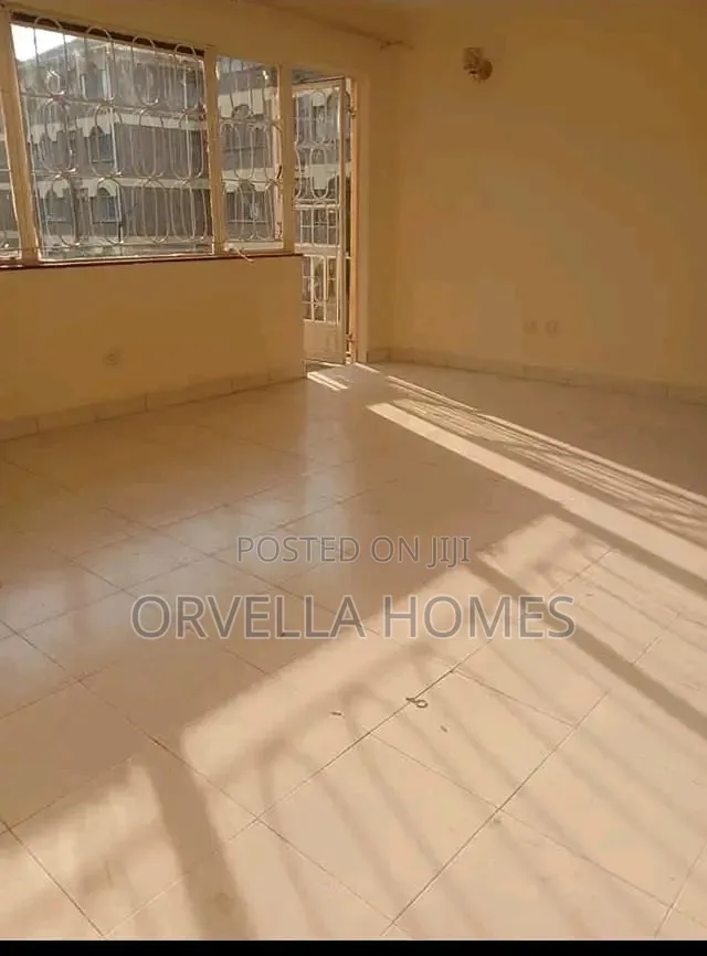3bdrm Block of Flats in Kilimani, Hurlingham for rent