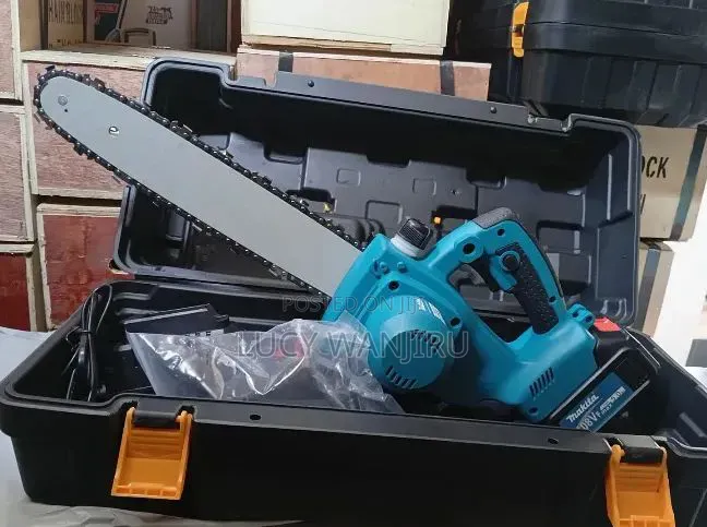 12 Inch Makita Cordless Chainsaw