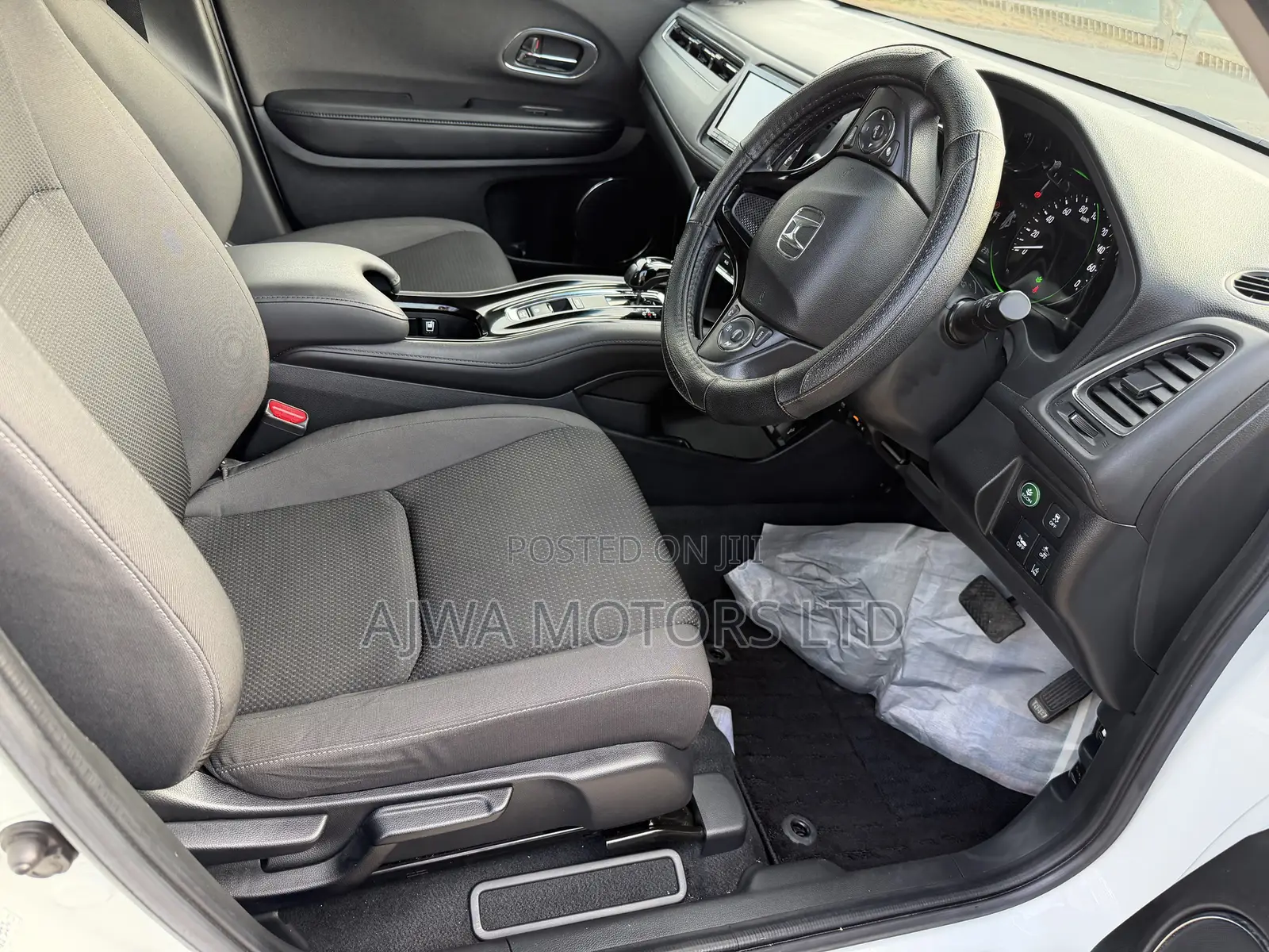 Honda Vezel 1.5 Hybrid 2WD 2019 White