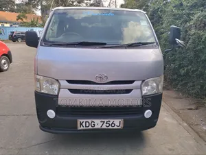 Toyota HiAce 2014 Silver