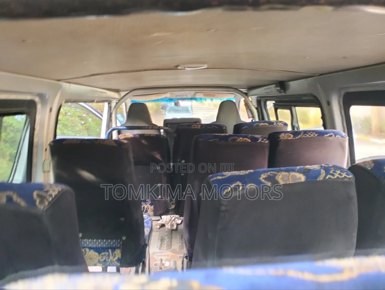 Toyota HiAce 2014 Silver