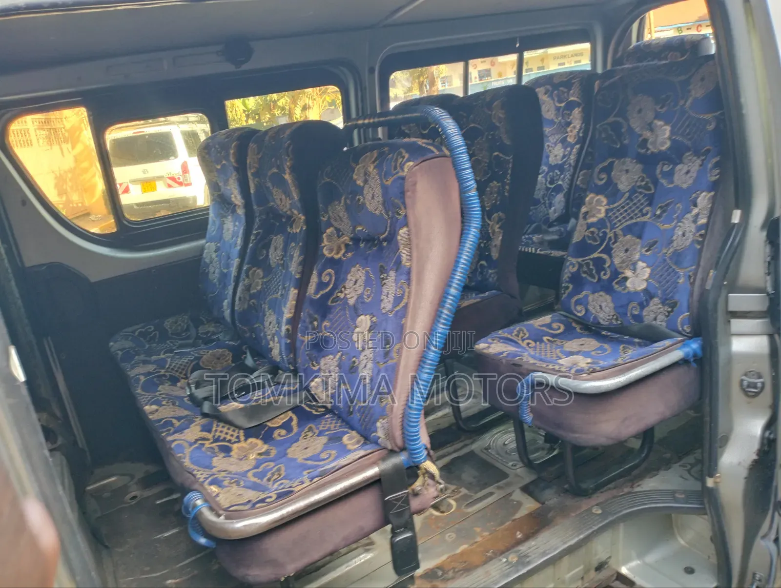 Toyota HiAce 2014 Silver
