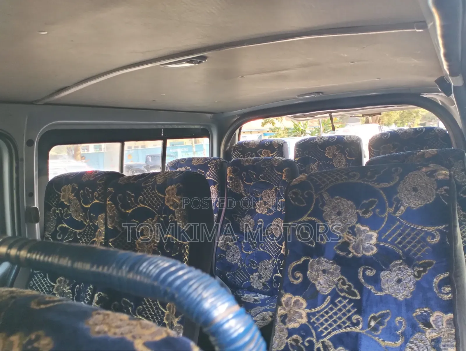 Toyota HiAce 2014 Silver