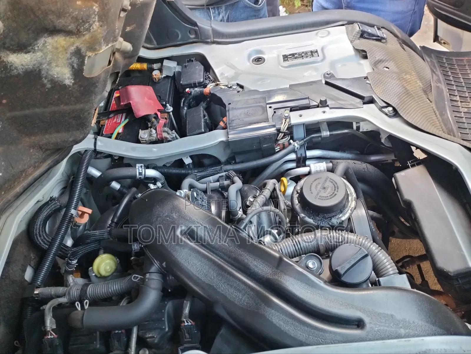 Toyota HiAce 2014 Silver