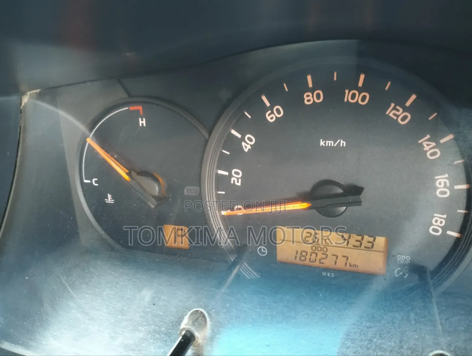 Toyota HiAce 2014 Silver