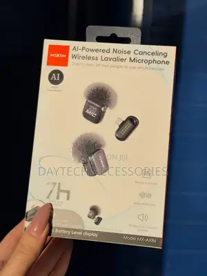 Moxom MX-AX86 2-in-1 Wireless Dual-Lavalier Microphone System.