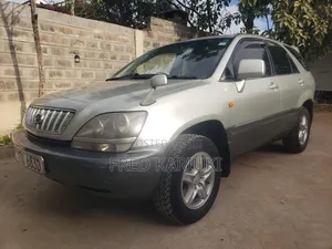 Toyota Harrier 2.4 16V 2000 Silver