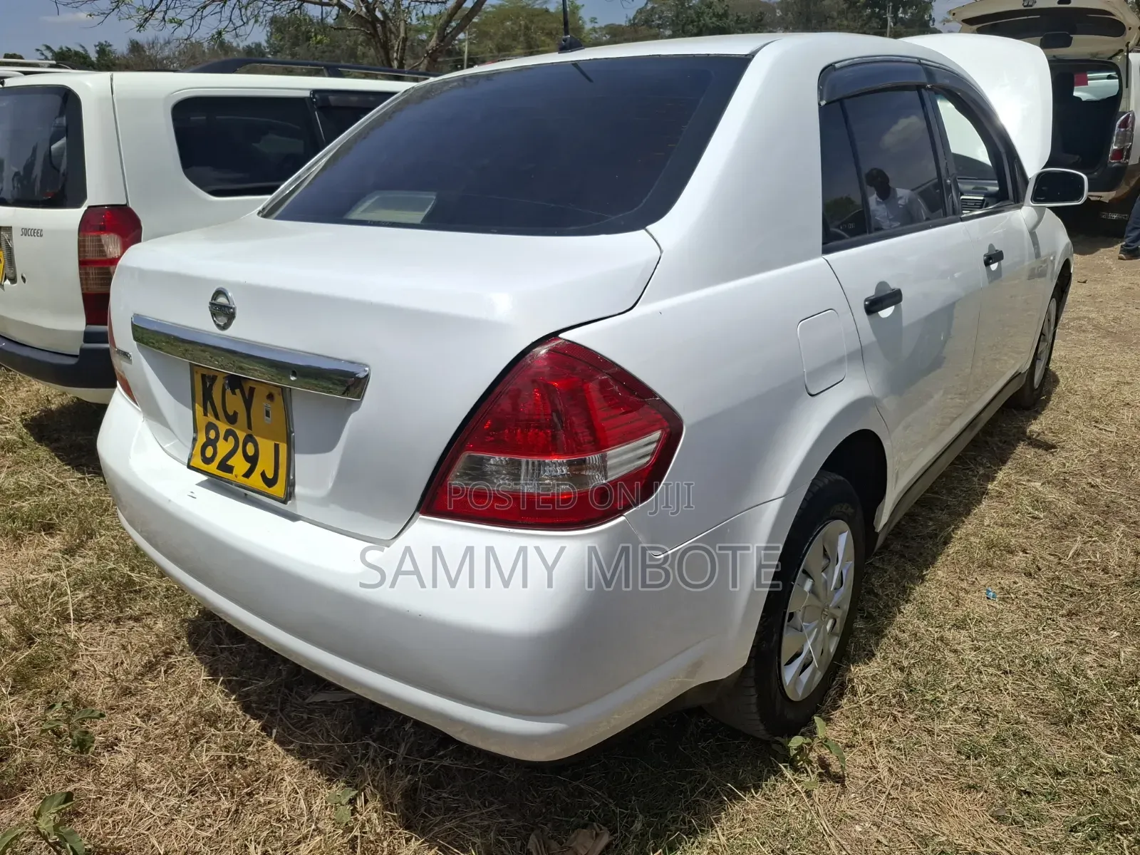Nissan Tiida 1.5L 16V 2012 Pearl