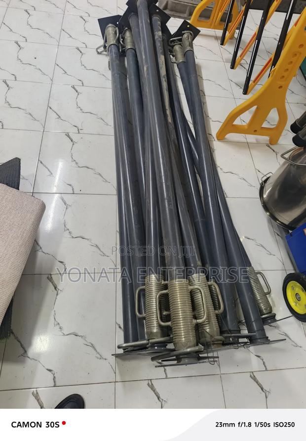 Adjustable Prop Jacks - main view