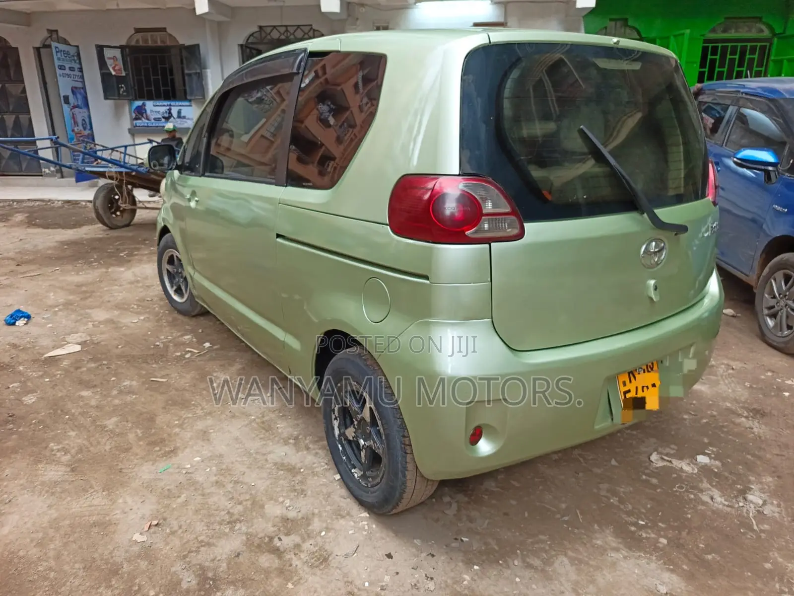 Toyota Porte 2011