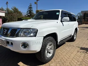 Nissan Patrol 3.0 TD GL 2008 White