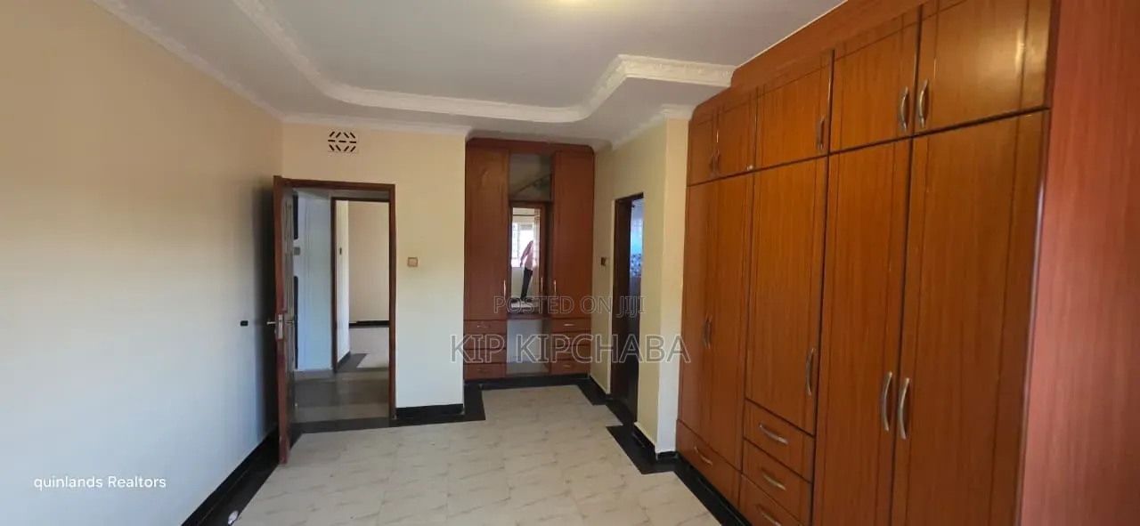 5bdrm Mansion in Elgonview for sale