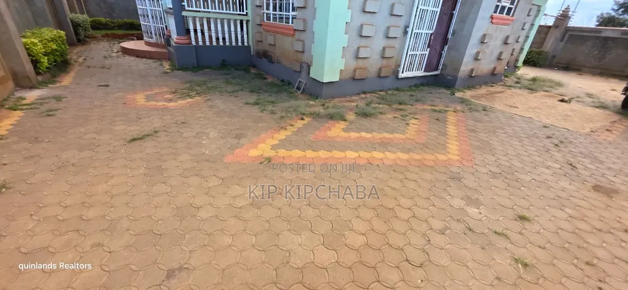 5bdrm Mansion in Elgonview for sale