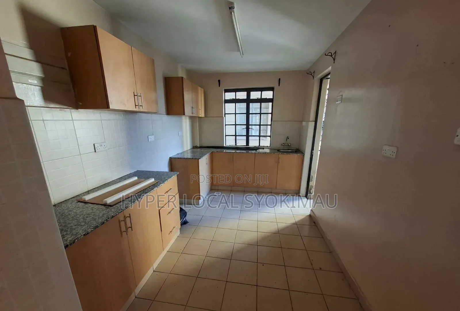 3bdrm Apartment in Gateway Mall Area for rent