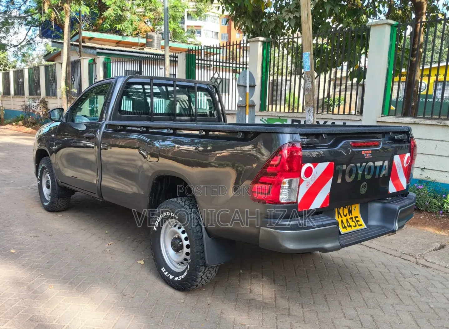 Toyota Hilux 2020 Gray