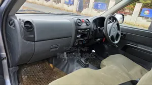 Isuzu D-MAX 2012 Teal