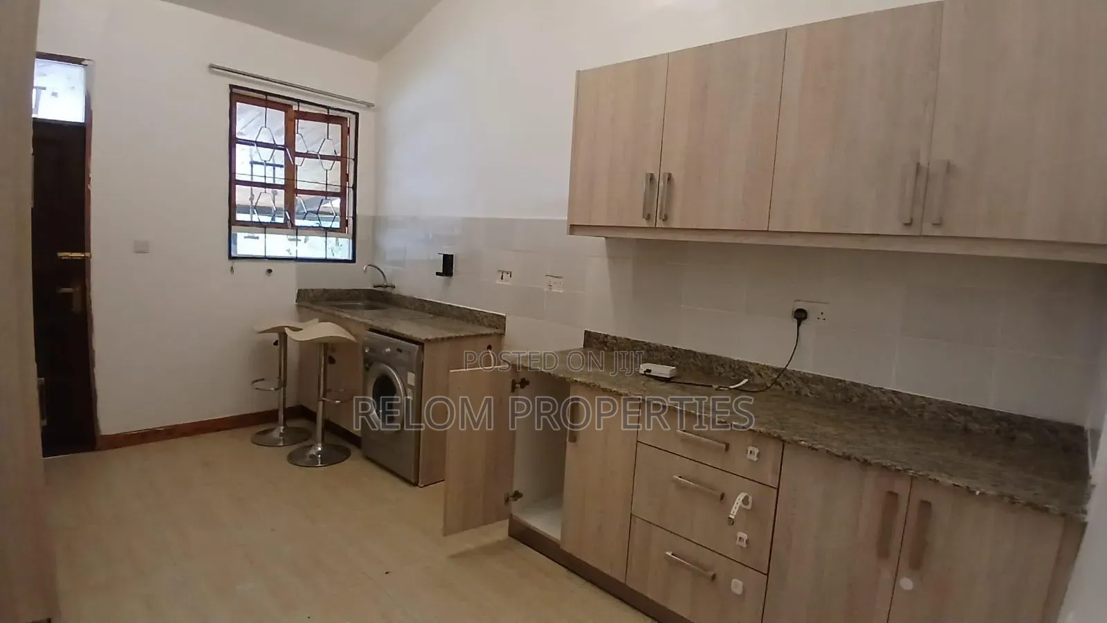 4bdrm Bungalow in Karen for rent