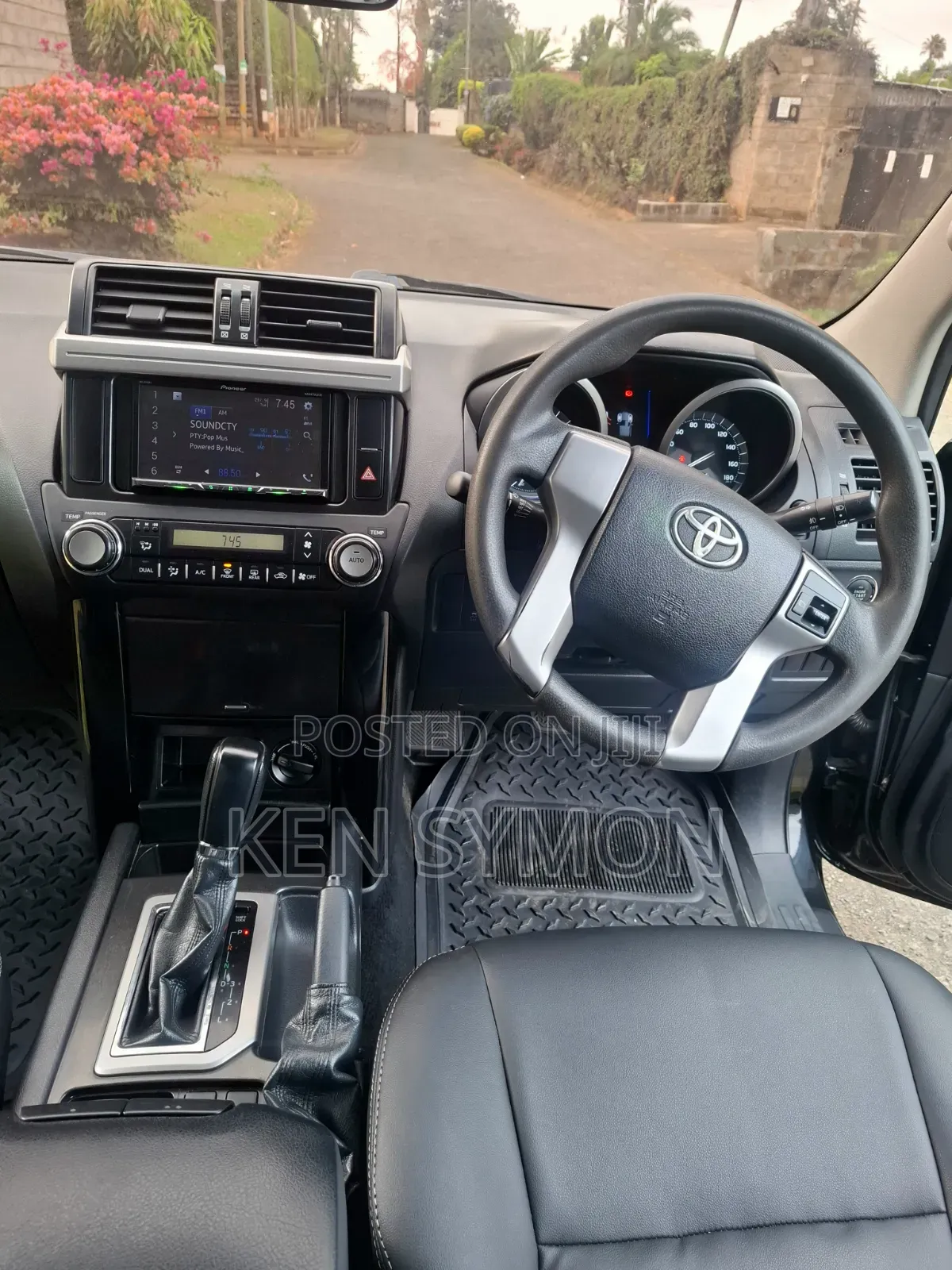Toyota Land Cruiser Prado 2.7 i 2012 Black