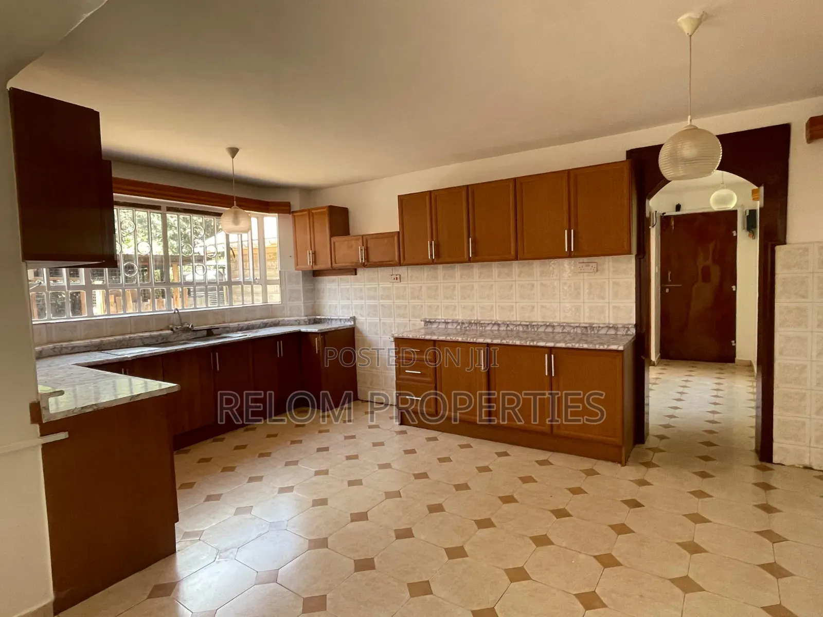 6bdrm Villa in Karen for rent