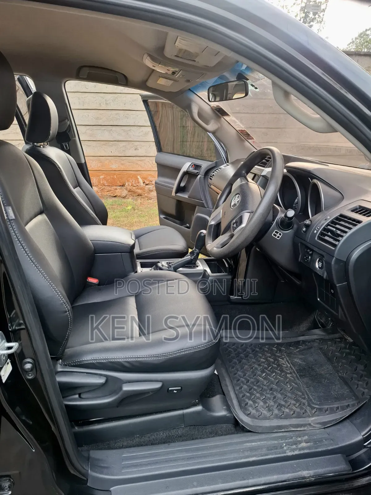 Toyota Land Cruiser Prado 2.7 i 2012 Black