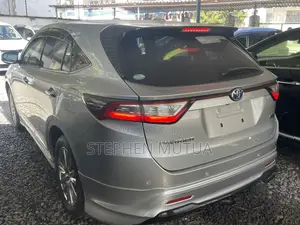 Toyota Harrier 2.5 Hybrid 4WD 2018 Silver