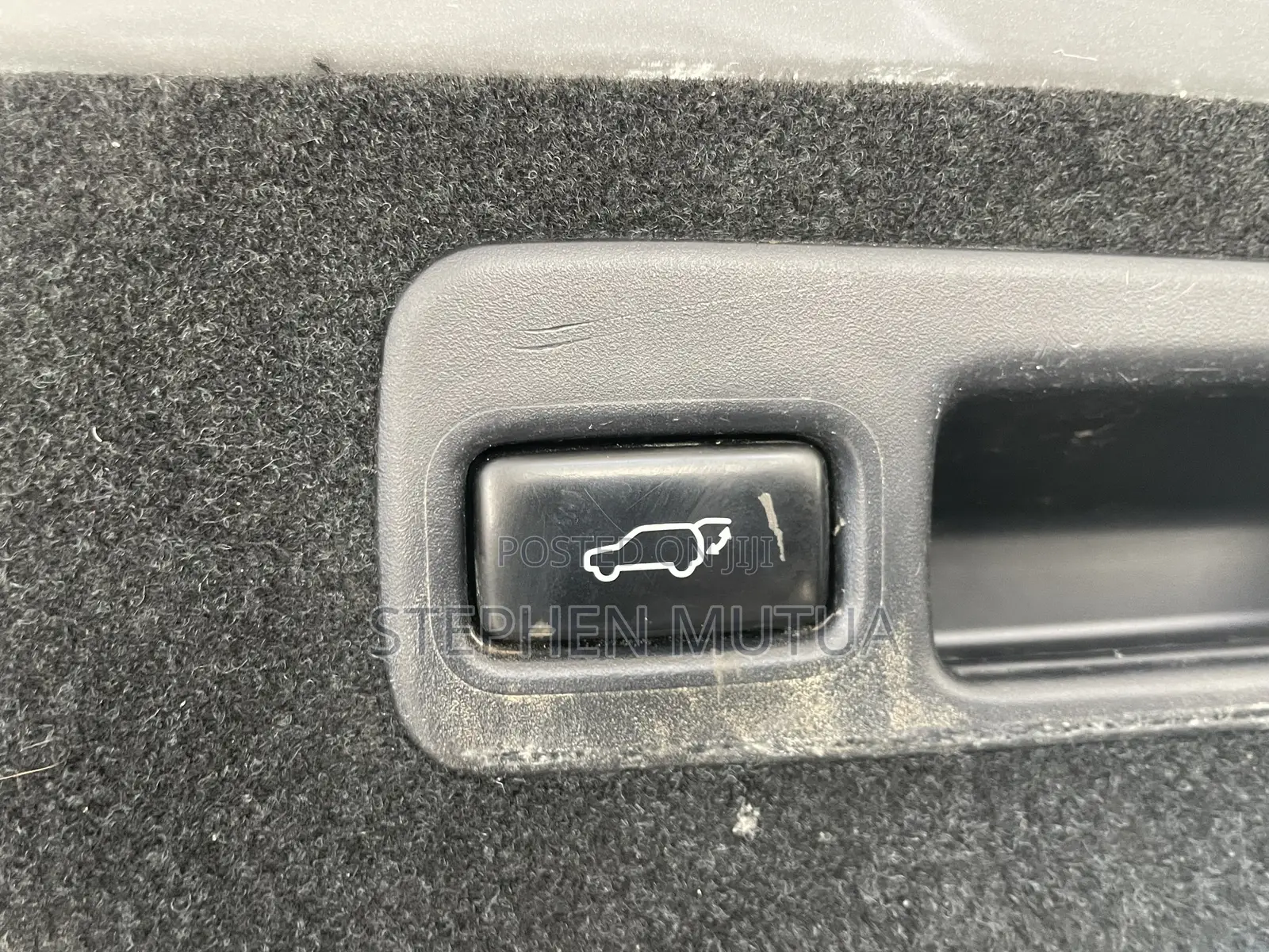 Toyota Harrier 2.5 Hybrid 4WD 2018 Silver