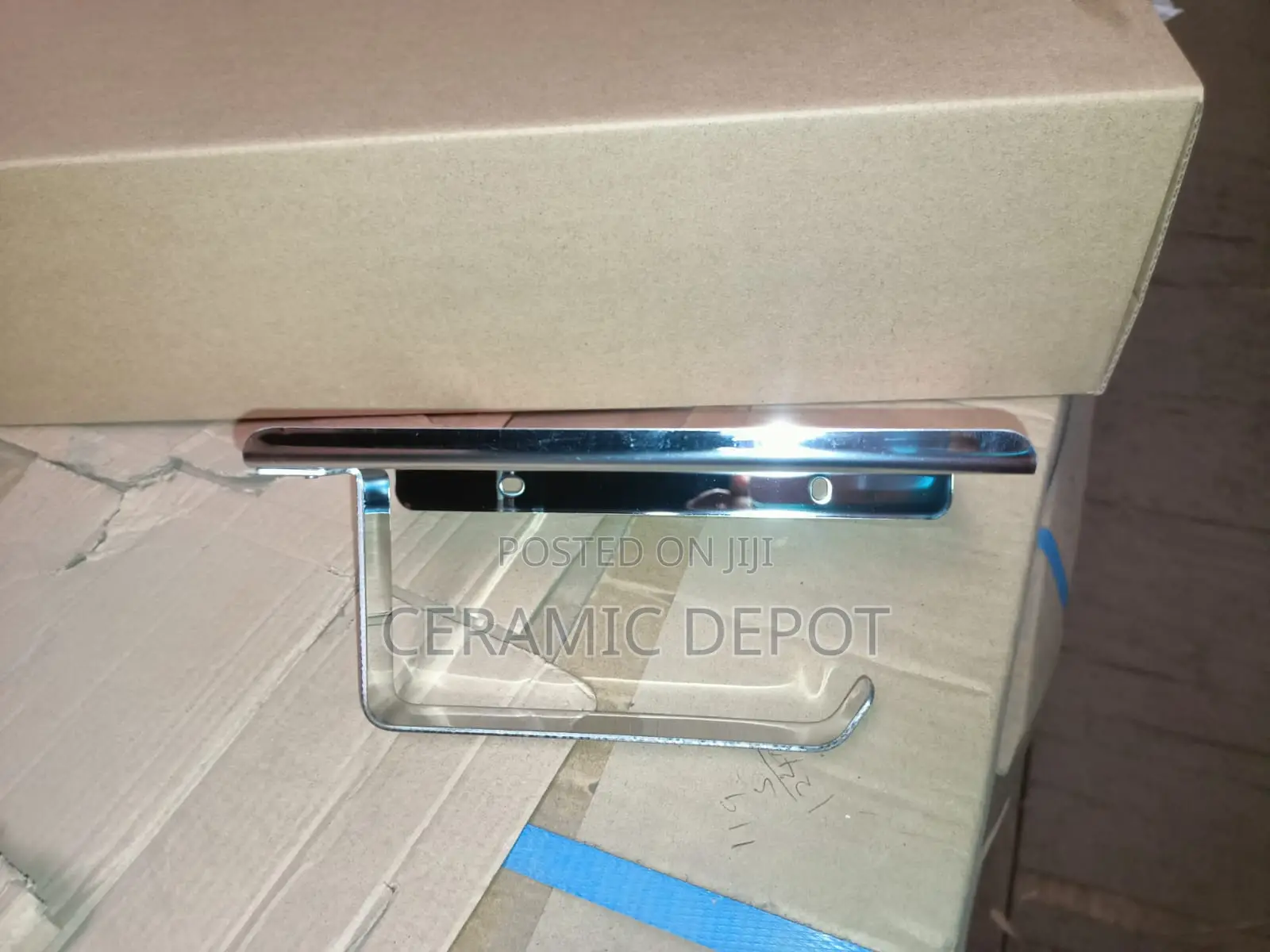 Tissue Holder With Tray-4102