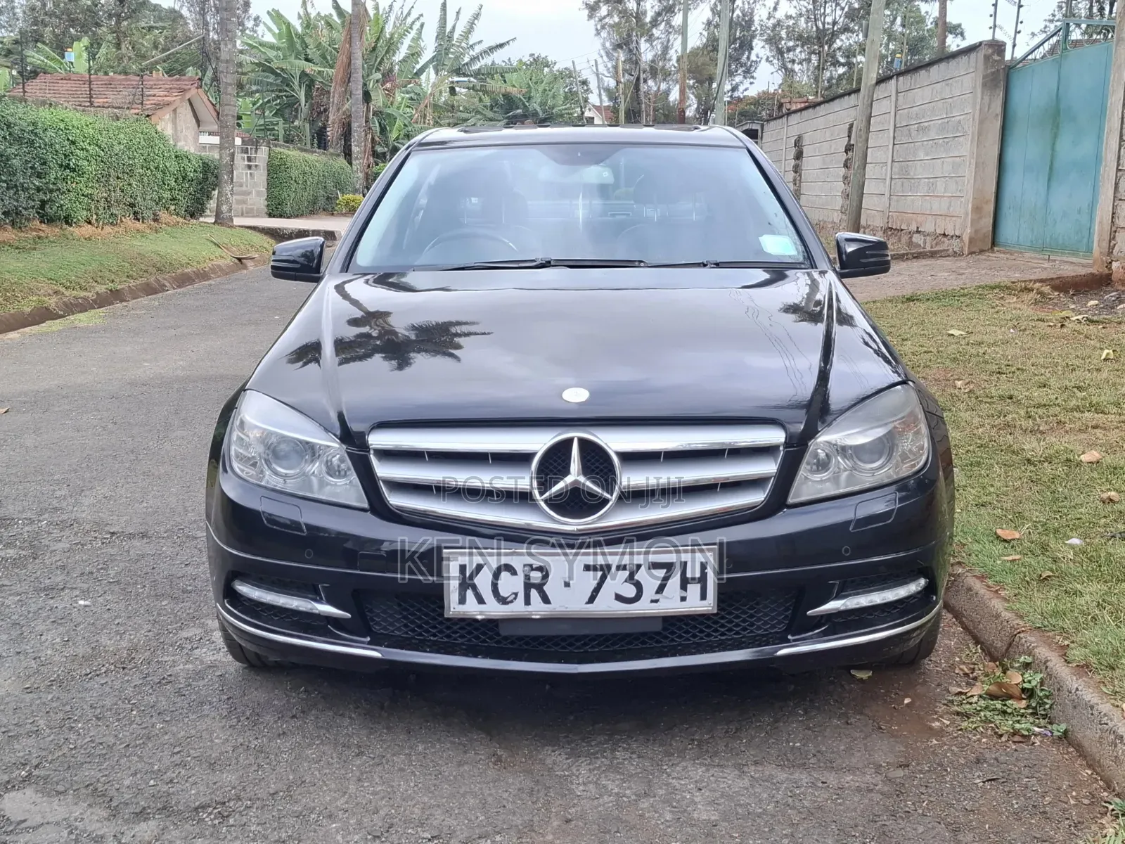 Mercedes-Benz C250 2011 Black