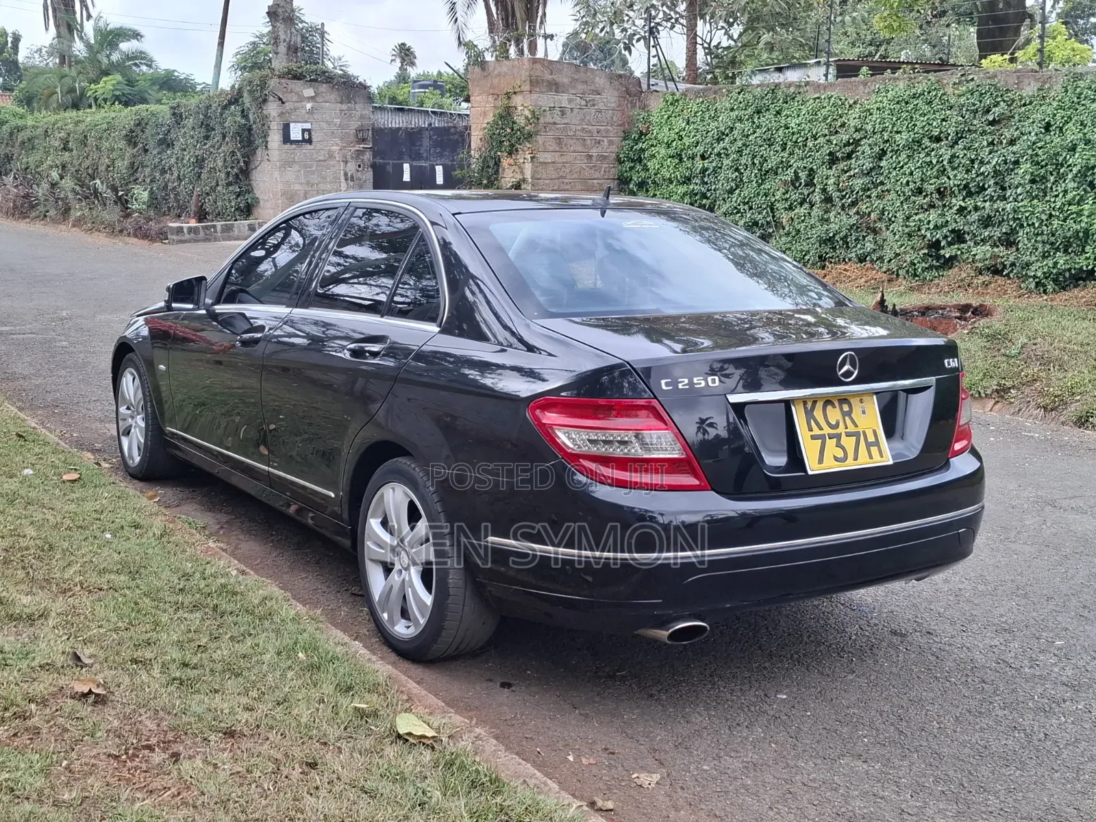 Mercedes-Benz C250 2011 Black