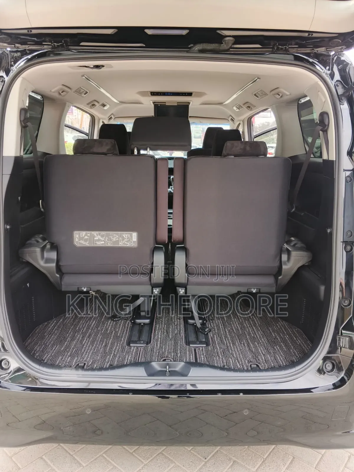 Spacious 7 Seater Car Hire Vans