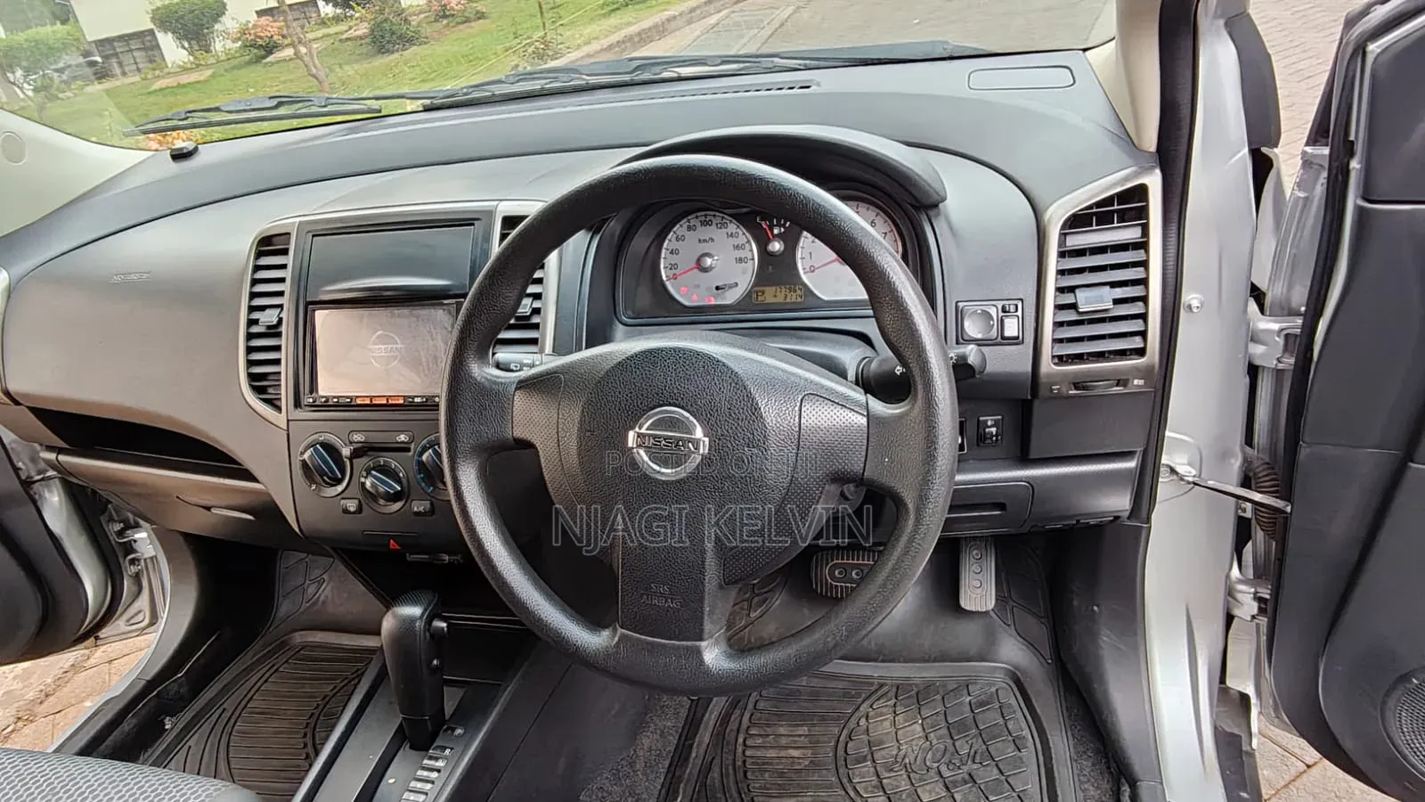 Nissan Wingroad 2012 Silver