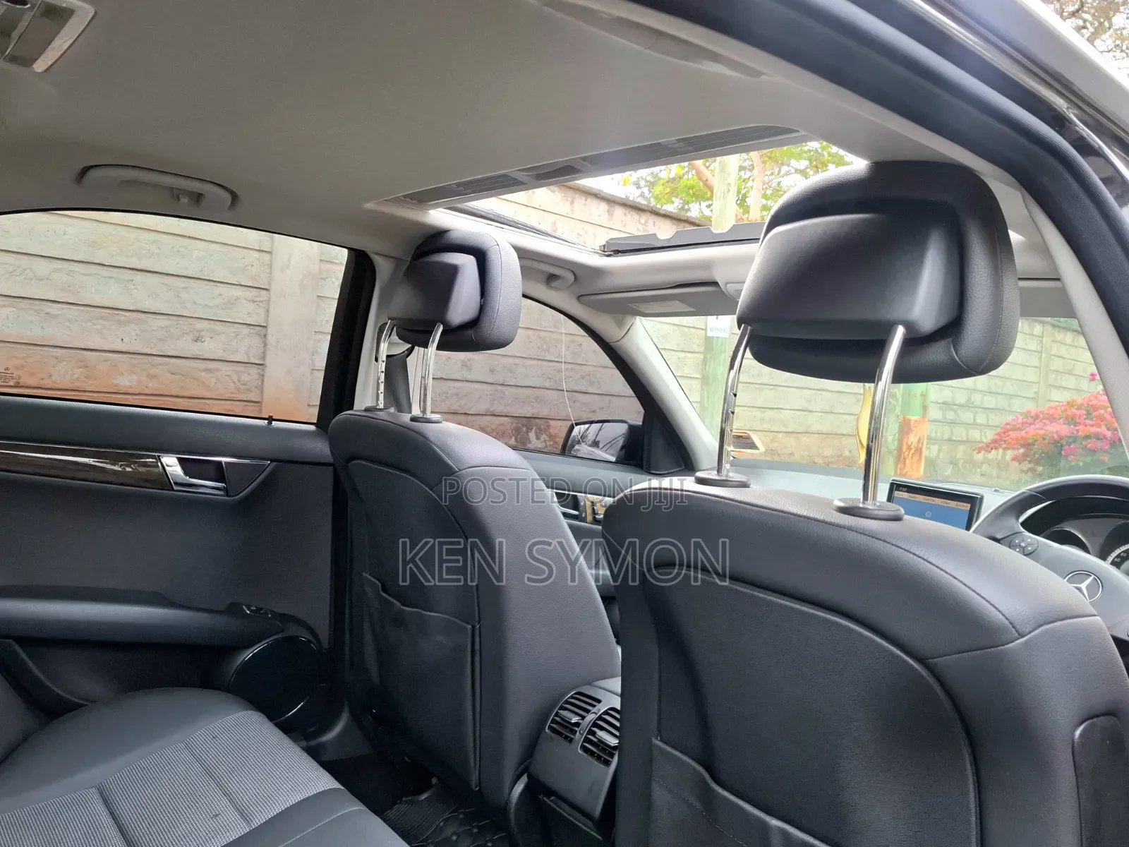 Mercedes-Benz C250 2011 Black