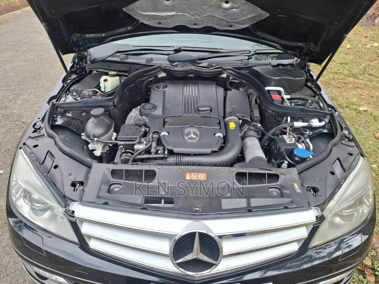 Mercedes-Benz C250 2011 Black