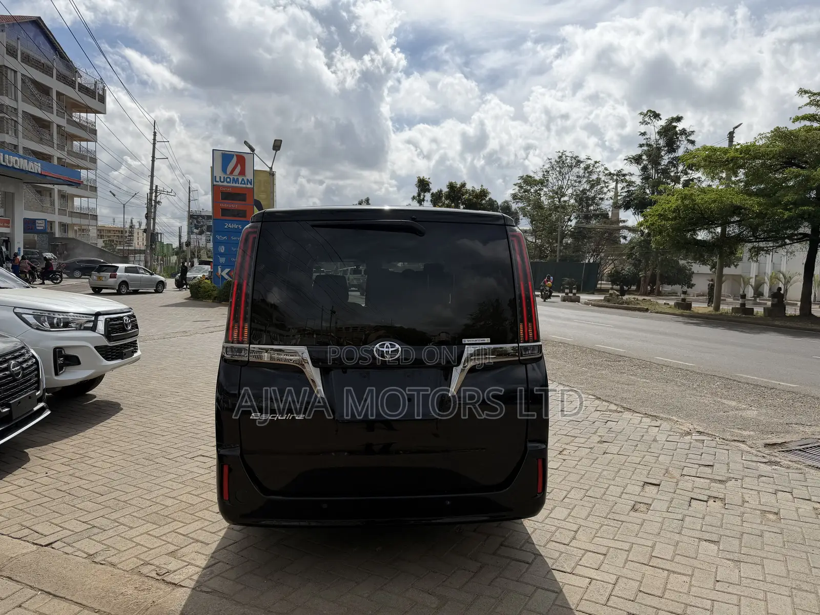 Toyota Esquire 2.0 FWD (7 seater) 2019 Black