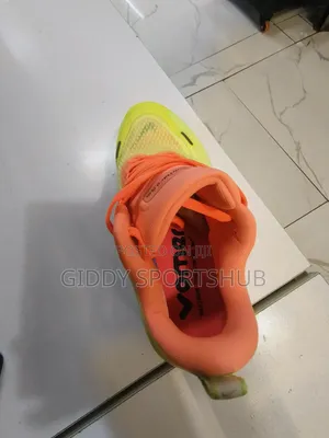 Zoom Vomero Plus
