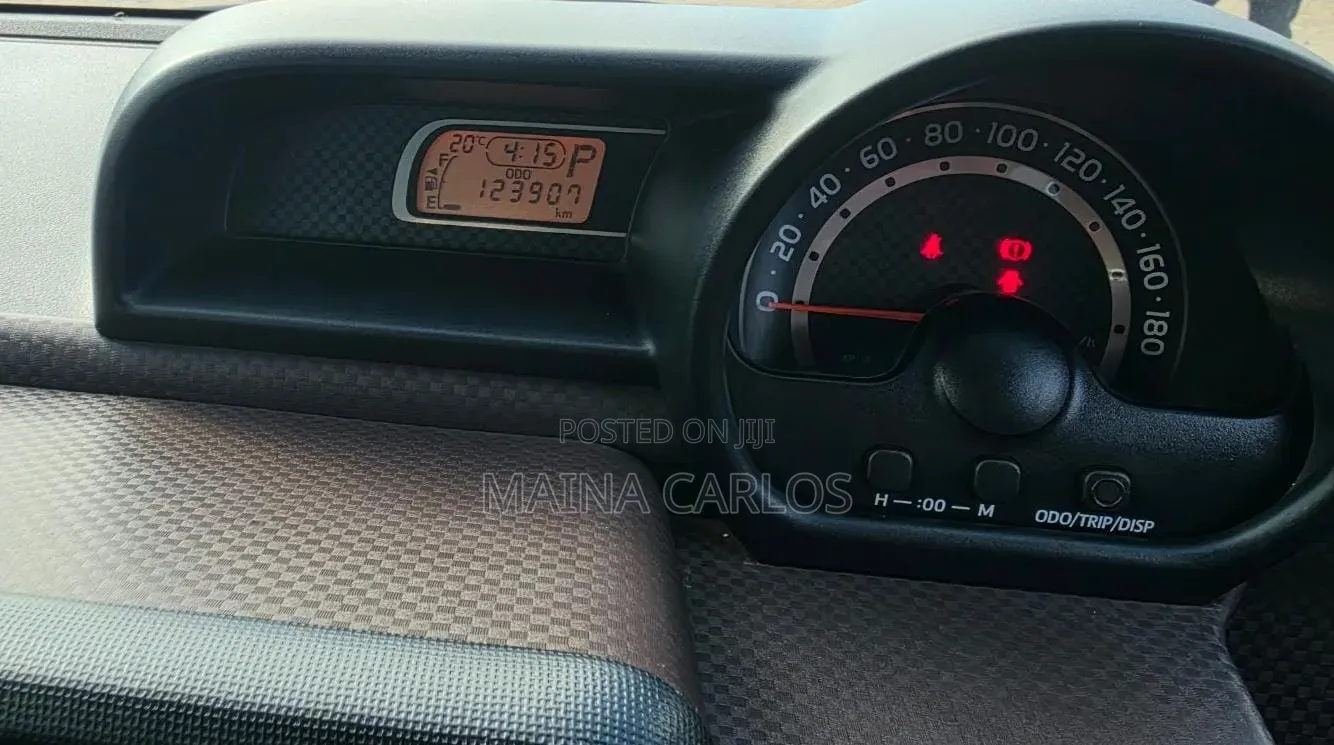 Toyota Spade 1.5 2014 Black
