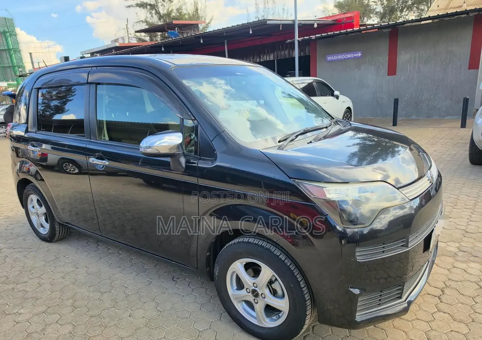 Toyota Spade 1.5 2014 Black
