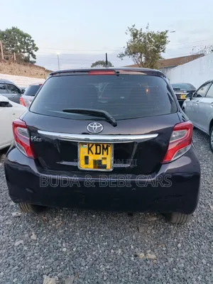 Toyota Vitz 2016 Black