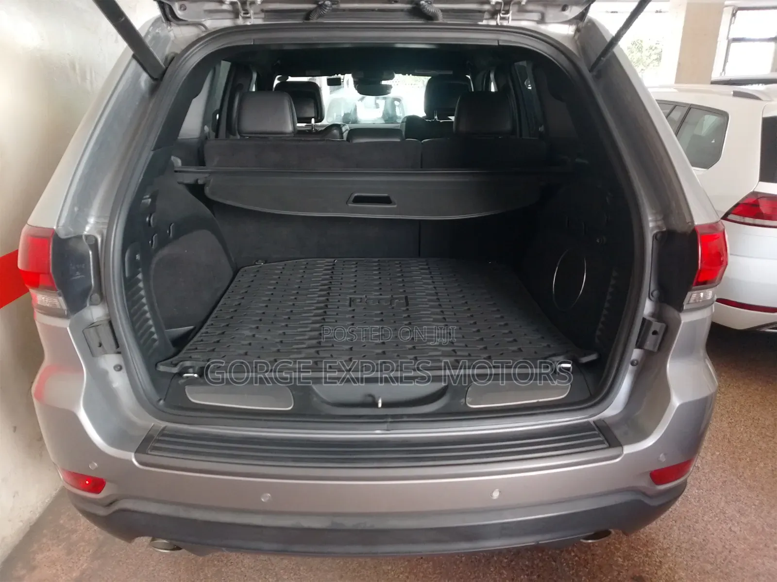 Jeep Grand Cherokee Trailhawk 4dr 4x4 2017 Silver