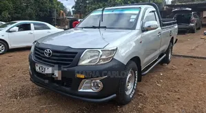 Toyota Hilux 2013 Silver