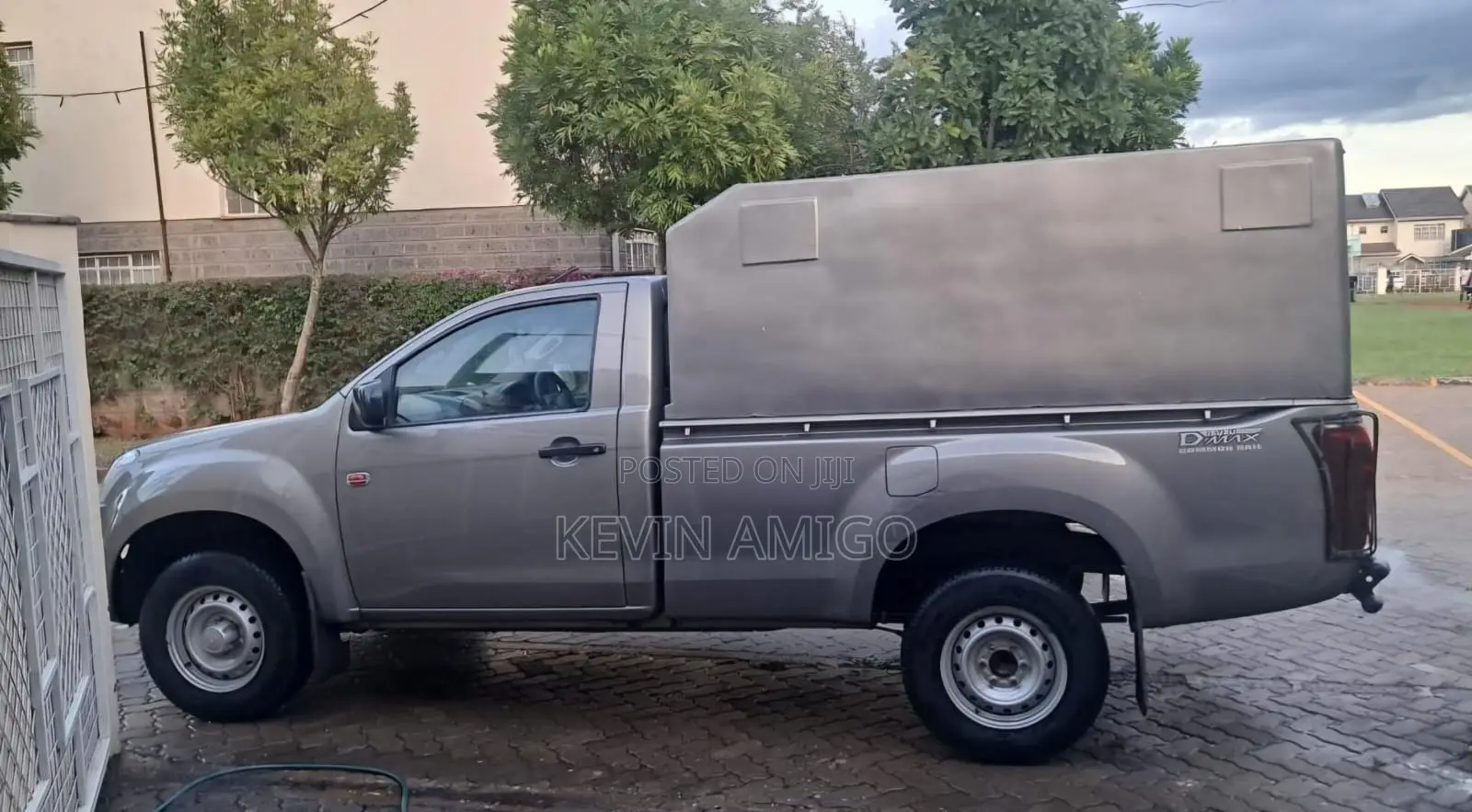 Isuzu D-MAX 2021 Gray