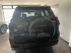 Toyota Land Cruiser Prado 2.8 2019 Gray