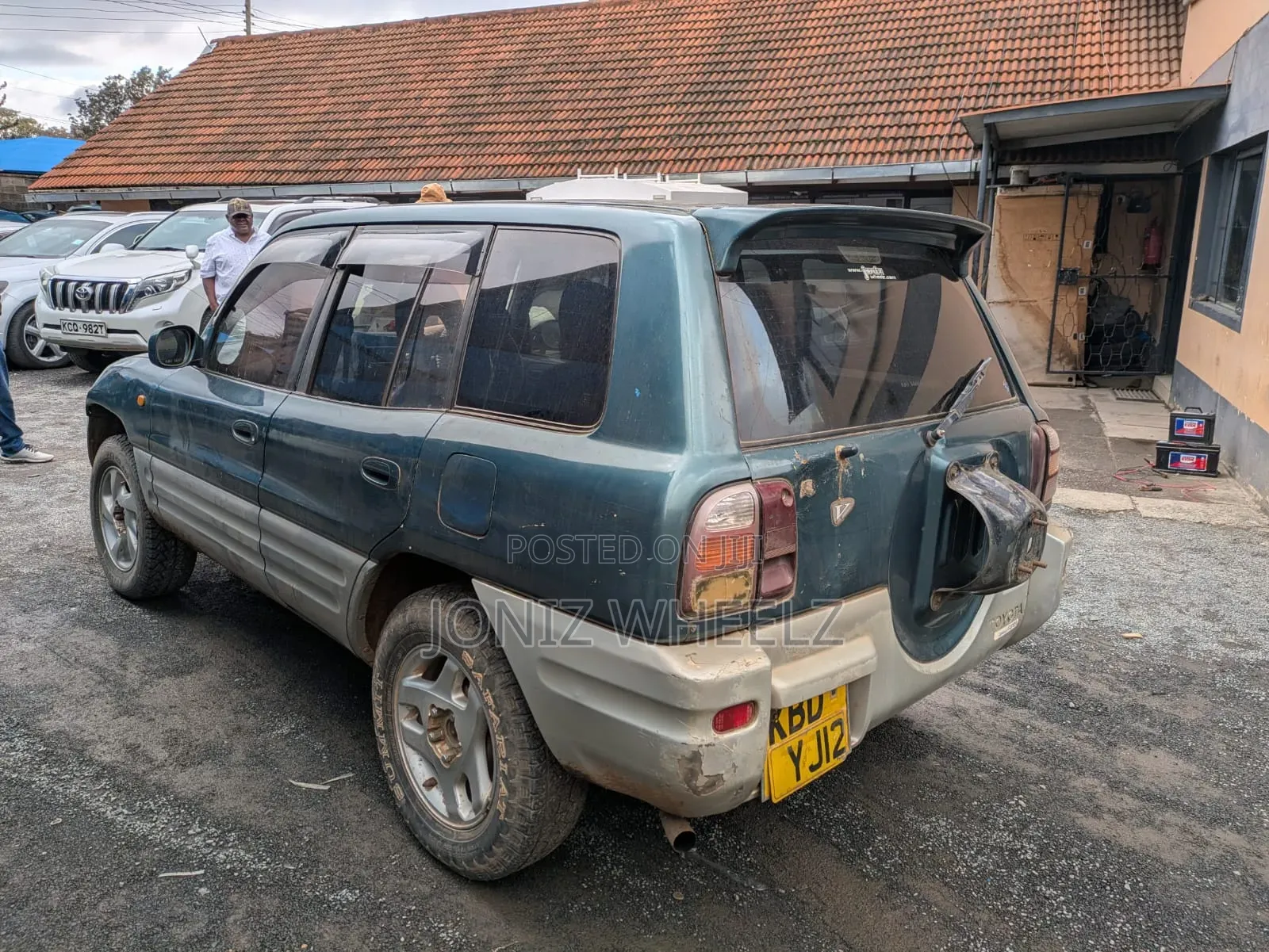 Toyota RAV4 Base AWD 2001 Green