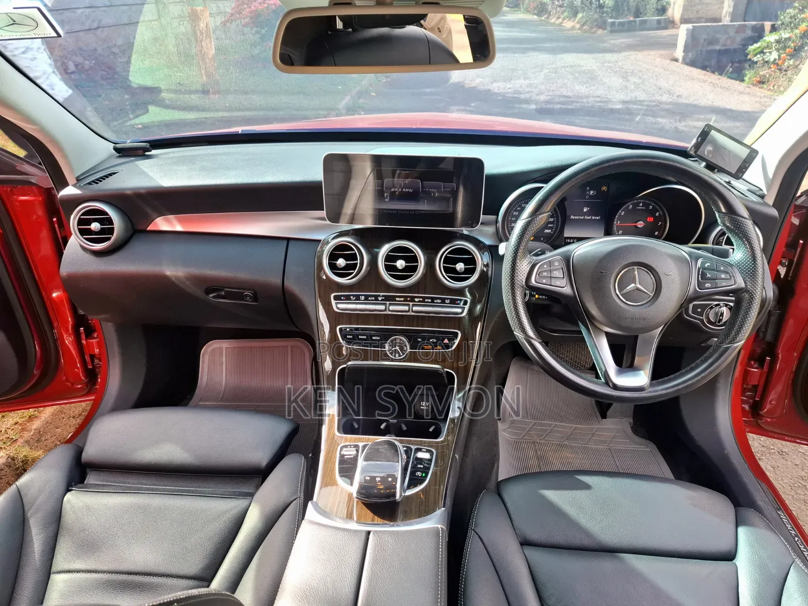 Mercedes-Benz C200 2014 Red