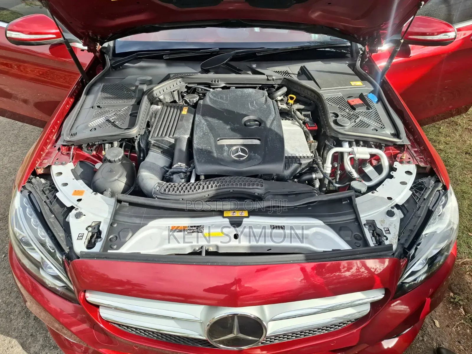 Mercedes-Benz C200 2014 Red