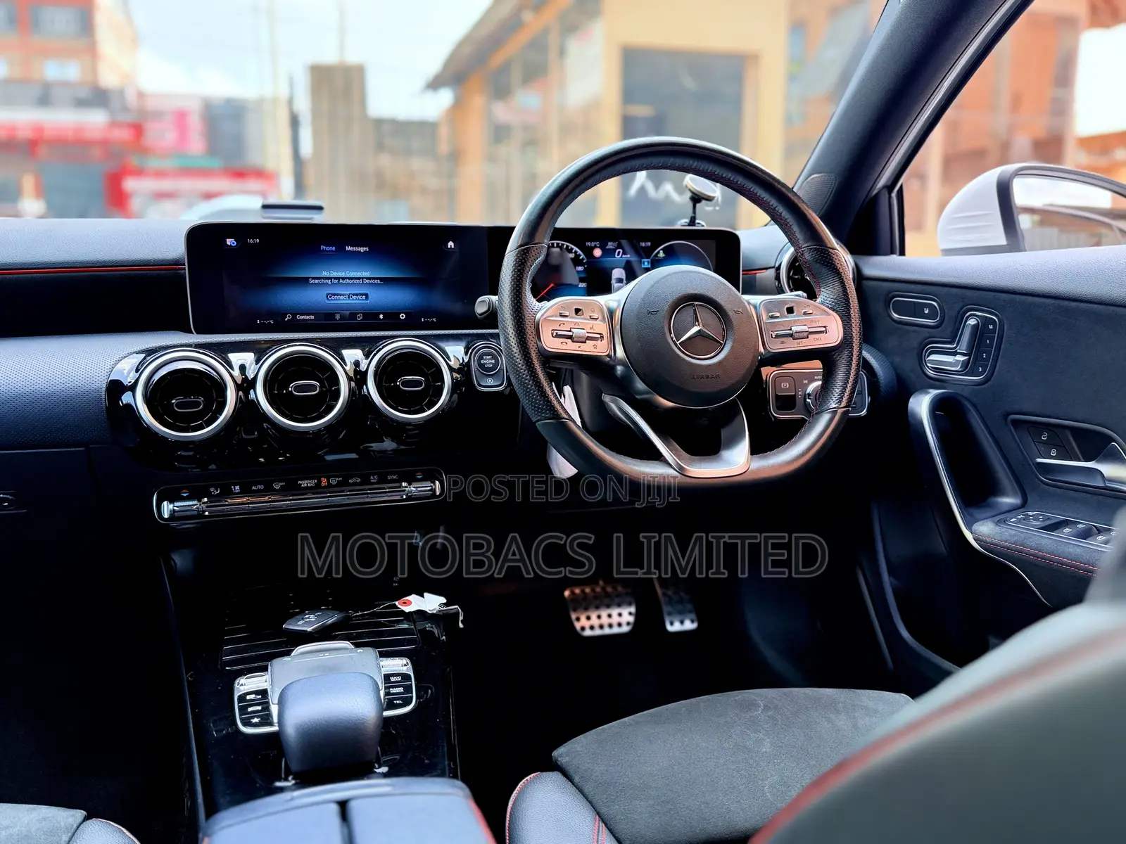 Mercedes-Benz A-Class 2019 Pearl