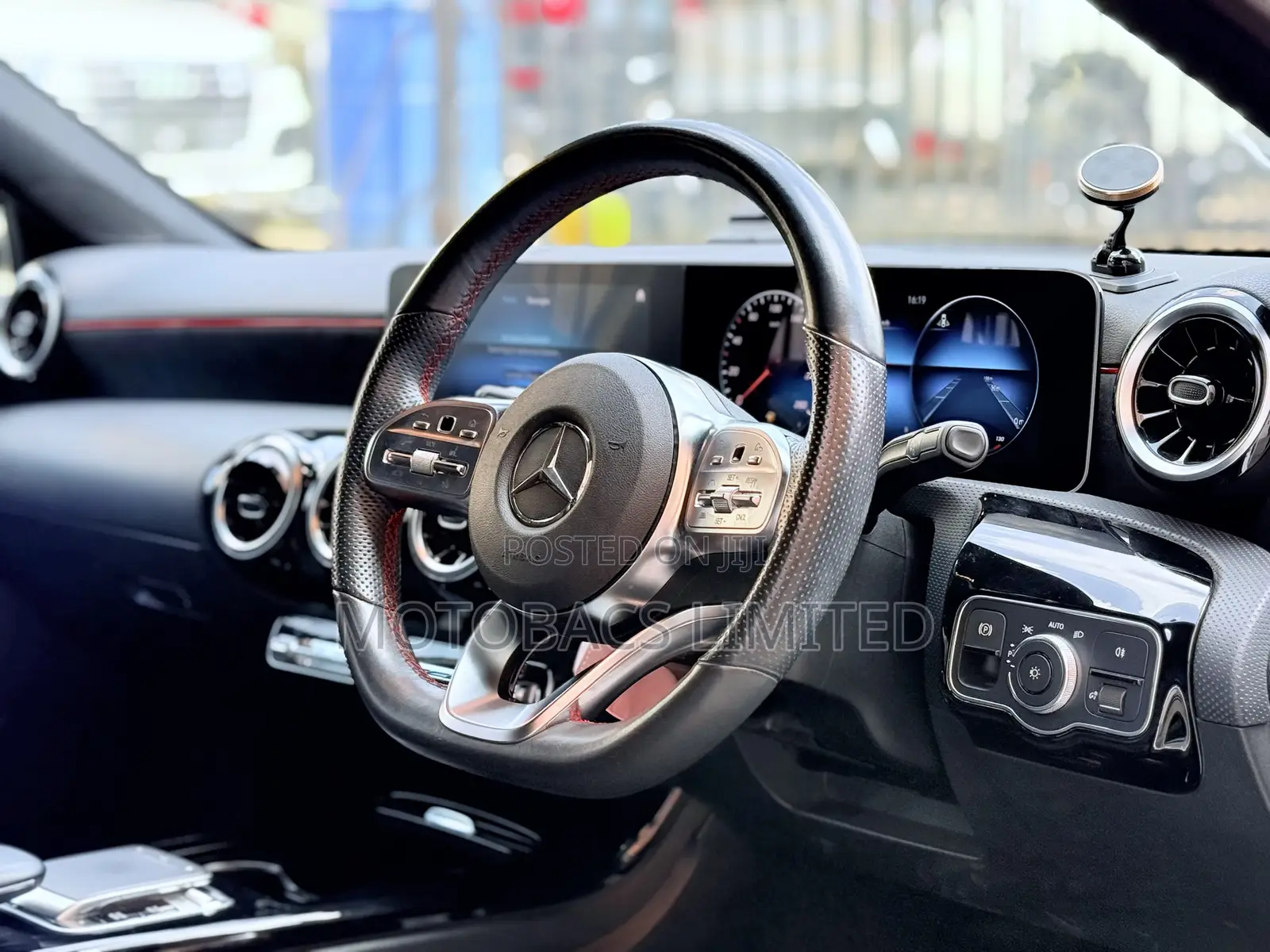 Mercedes-Benz A-Class 2019 Pearl
